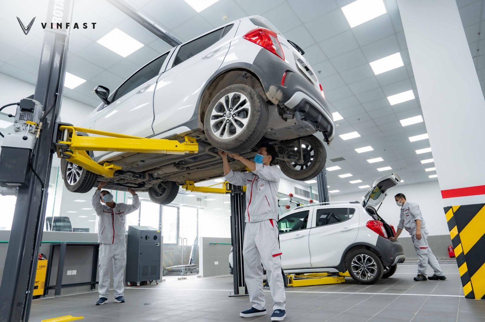 Khu vực sửa chữa xe Vinfast